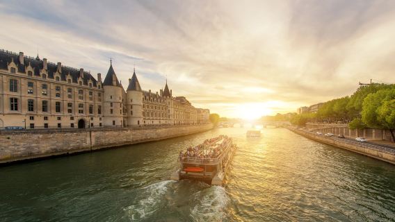 1-Hour Bateaux Mouches sightseeing cruise ticket on the Seine + Audio Guide