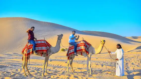 杜拜沙漠衝沙體驗 (含燒烤晚餐及接送服務)