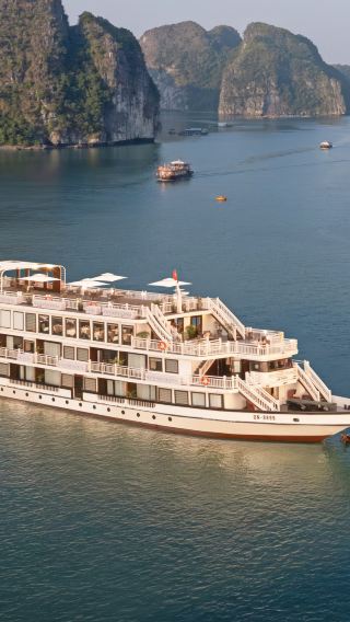 ทริปข้ามคืนอ่าวฮาลองกับเรือสำราญ Arcady Boutique 5 ดาว - อาหาร, พายเรือคายัค, ถ้ำ และเกาะ