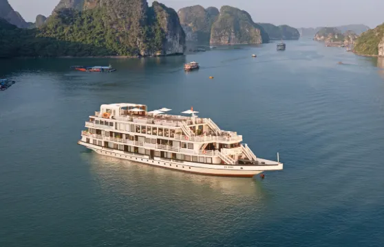 下龍灣五星級Arcady精品郵輪過夜遊 - 4餐、獨木舟、洞穴及巴士