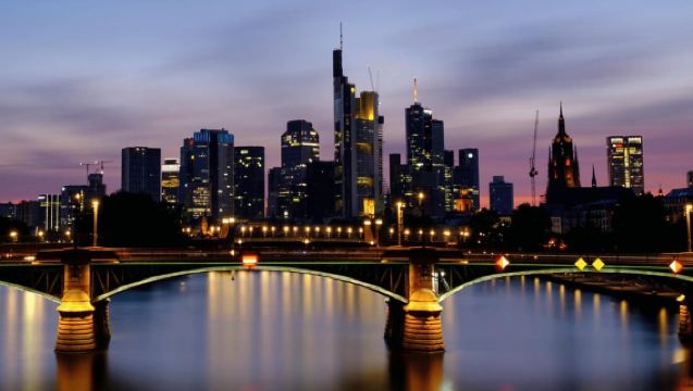 Frankfurt: Lounge Abendfahrt Frankfurt