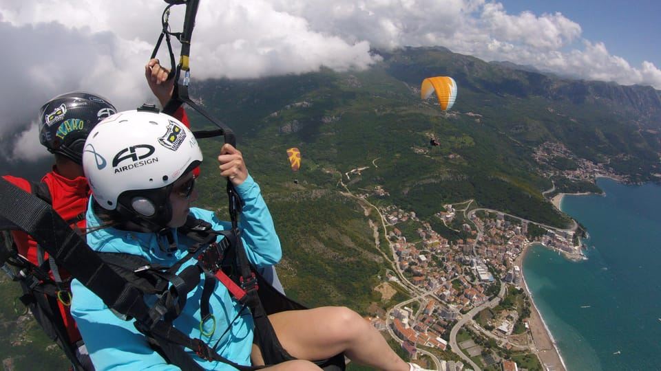 Tandem Paragliding in Budva with Expert Pilots/All-inclusive