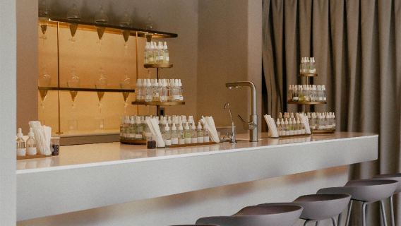 Experimente la creación de su propio perfume en un Hanok