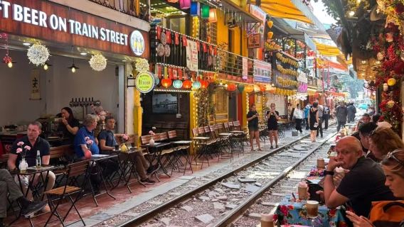 Vietnam + Hanoi city tour (Train Street + Long Bien Bridge + St. Joseph's Cathedral) 1-day tour