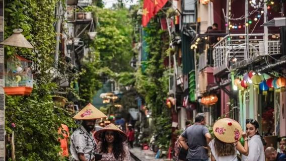 Vietnam Hanoi + Flughafentransfer + Privattransfer + Geteilte Tour - maßgeschneiderte Reiserouten / Chinesischsprachiger Fahrer und Reiseleiter