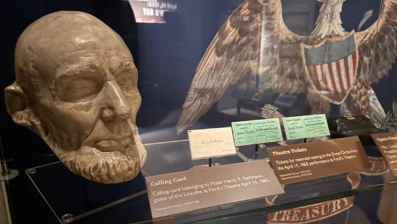 DC: Lincoln Assassination Walking Tour with Ford's Theatre