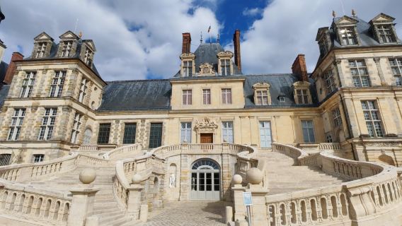 1-day tour to Barbizon - Fontainebleau Palace - Vaux-le-Vicomte from Paris - Private small group with Chinese-speaking driver