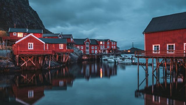 Pakej 1 hari pergi-balik Svolvær ke Å untuk 2-15 orang dalam kumpulan kecil berbahasa Cina di Kepulauan Lofoten, tiada beli-belah, hanya bersantai