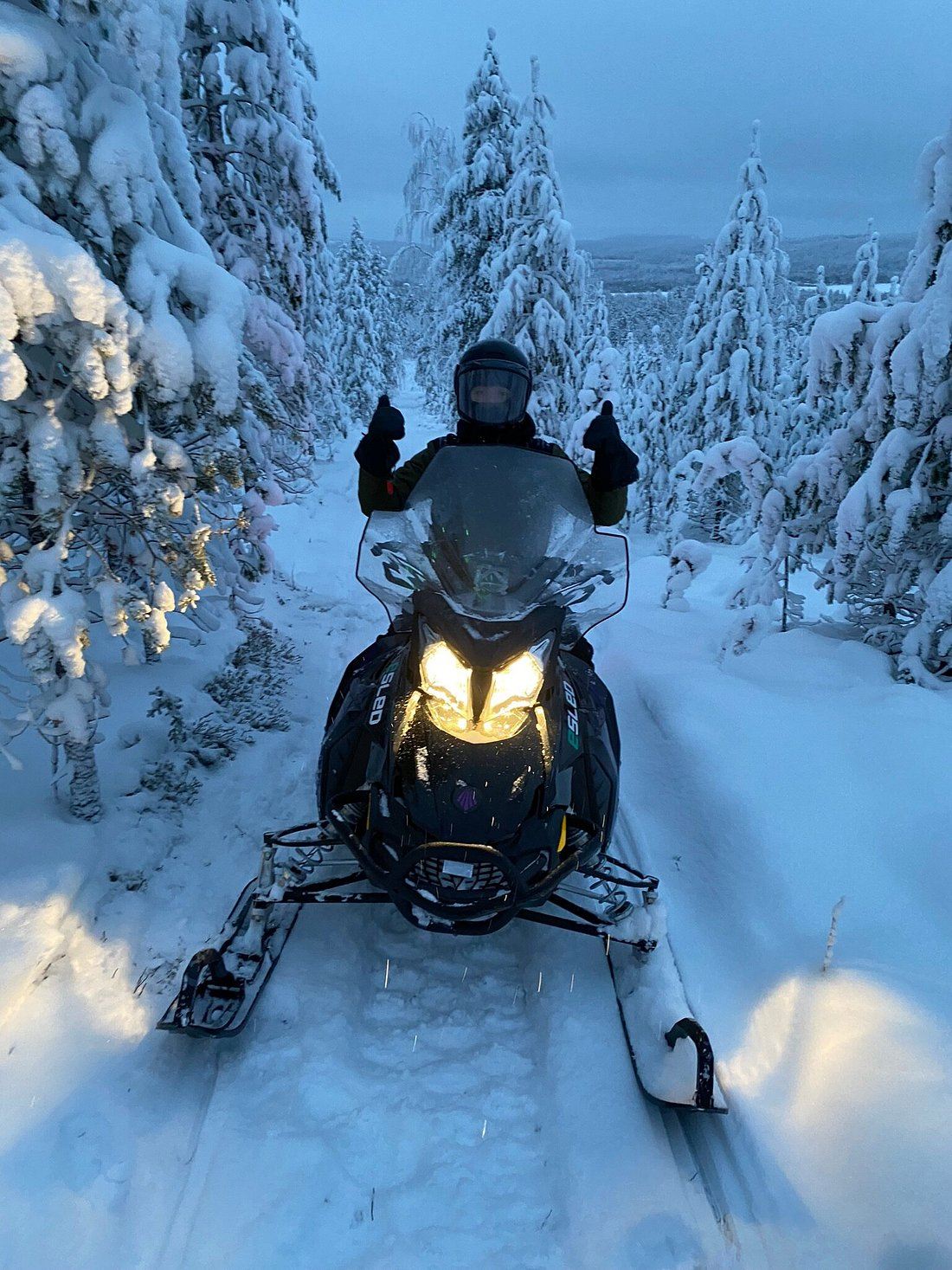 羅瓦涅米|雪地電單車0.5/1/2小時&冰釣+現烤三文魚餐 中文