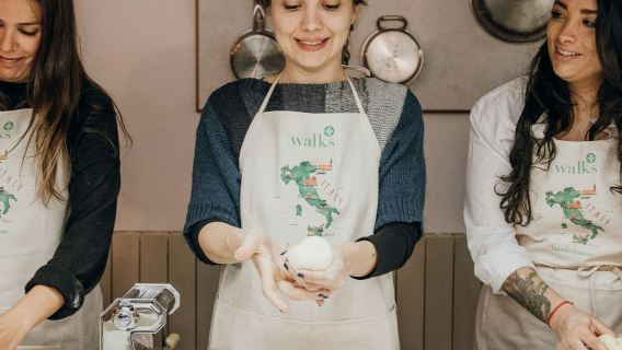 Roma: Corso di preparazione della pasta con uno chef locale + bevande