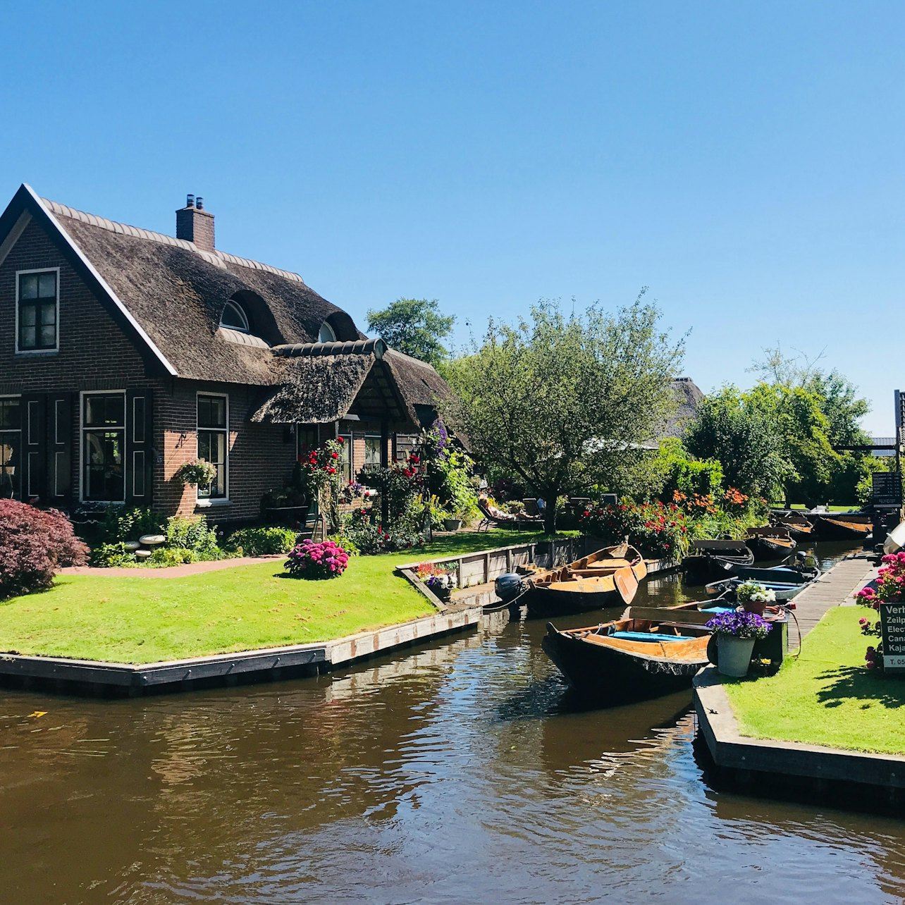 Zaanse Schans & Giethoorn: Kleingruppentour + Abholung vom Hotel + Bootsfahrt