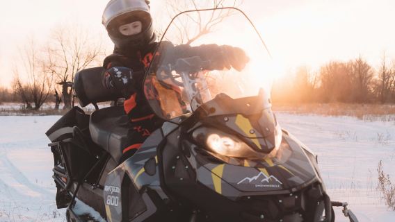 Asahiyama Zoo + Glitzernde Terrasse + Farm Tomita (optional Schneemobil) – Abfahrt von Sapporo, Hokkaido