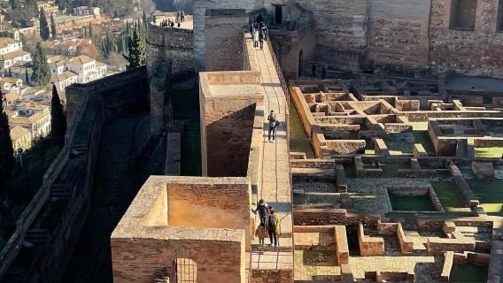 西班牙格拉納達市區精華線路-阿爾罕布拉宮等-可包車-精選