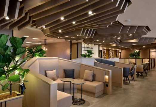 Plaza Premium Lounge Service at Singapore Changi Airport