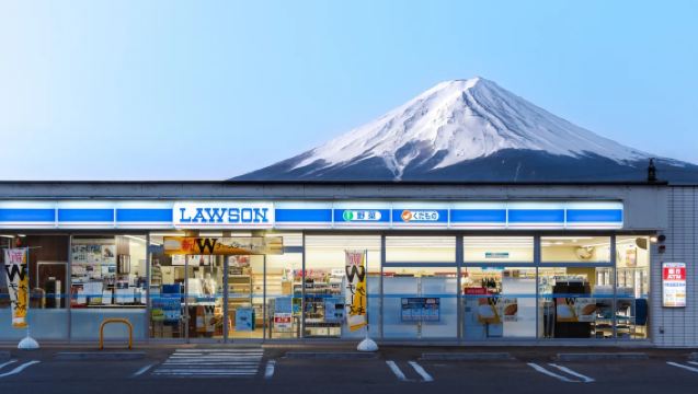 One-Day Tour of Mount Fuji: Asakusa Park in New Kurayama, Oshino Hakkai and Kawaguchiko