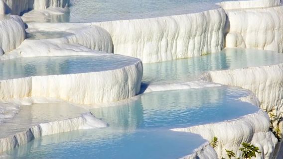 Full-Day Pamukkale and Hierapolis Tour by Plane from Istanbul