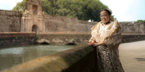 穿上傳統服飾,聖地亞哥堡菲律賓傳統服飾租賃 - 馬尼拉王城區套裝