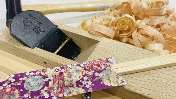 Osaka Castle Area Chopstick-Making Workshop with Souvenir