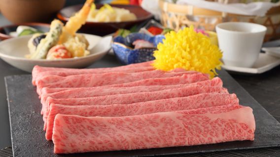[Kobe Beef Ishida Herbis PLAZA] Choose one of the Kobe Beef Sukiyaki or Shabu Shabu Option Meals