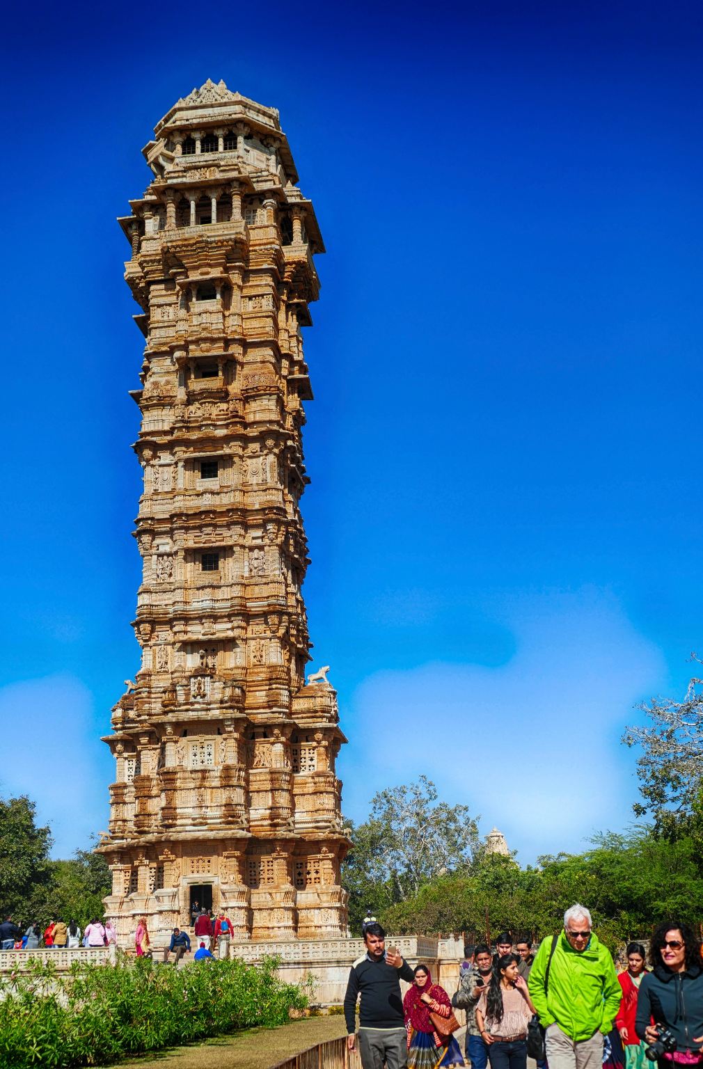 Visit Pushkar & Chittorgarh Fort from Jaipur with Udaipur Drop including Guide Service