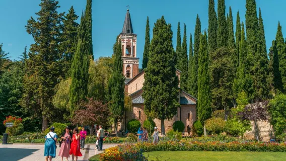 Tour guidato in gruppo da Tbilisi alla regione di Kakheti e a Signaghi Bodbe