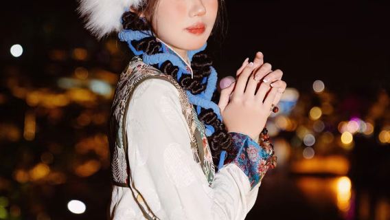 綏化旅行写真【ドライバーとディレクター + メイクと衣料品&アクセサリー+ 旅程のカスタマイズ + 航空マイクロフィルム + ネガ無料 + 人数制限なし】