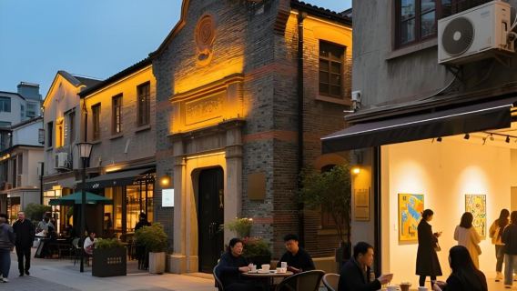 Een eendaagse tour naar Shanghai: Huaihai Road, winkelcentrum iapm, Xintiandi, Nanjing Road en de Bund.