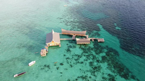 新しくオープンしたセンポルナスターミアウォーターハウスリゾートは、ビジネスと質の高い旅行に最適です。