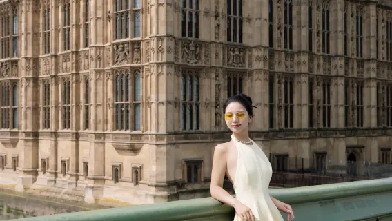 London Travel Photography[Photography guide private charter+ Clothes & Accessories makeup + wedding photo wedding shooting + micro film aerial photography + customization]