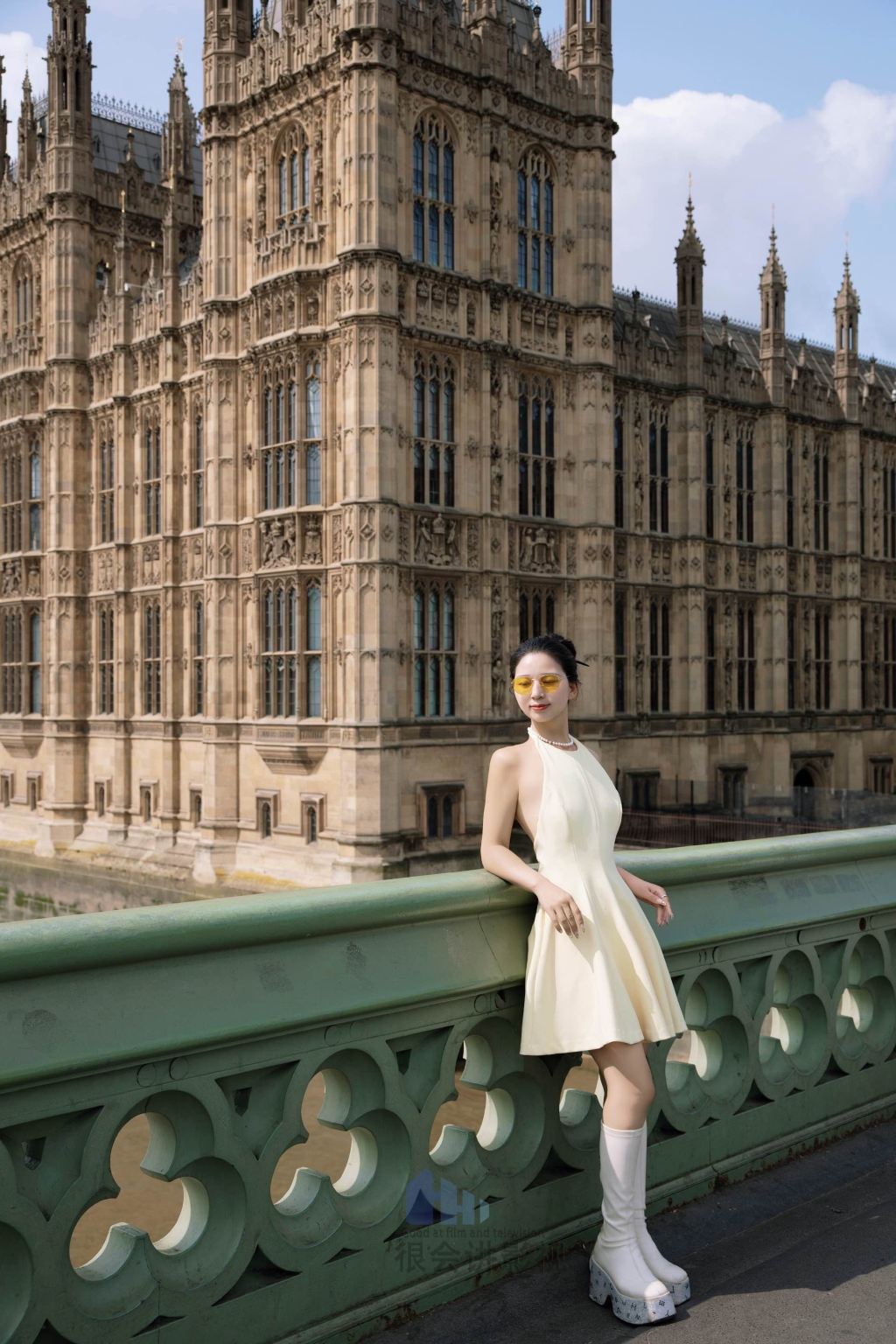 Trip Moments in London, UK[Photography guide private charter + costumes & makeup + wedding photography & videography + aerial drone filming + customization]