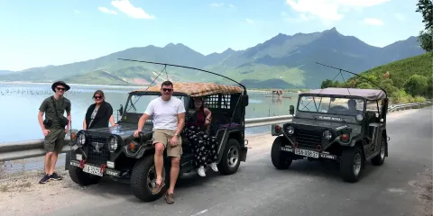 峴港私人吉普車遊覽山茶半島:靈應寺、猴群與美景