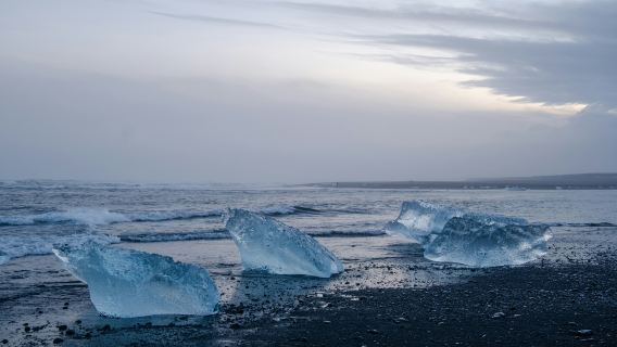 14-hr Iceland South Coast 1-day tour to Glacier lagoon with Diamond Beach and Vik Town, optional Glacier lagoon cruise