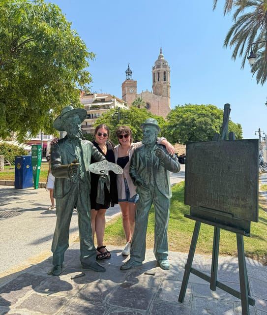 Tour in Sitges ( Bcn): Cultural diversity, tapas and beach