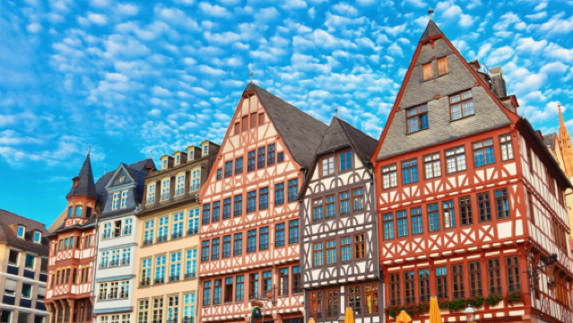 Frankfurt's Römerberg Square - Frankfurt Cathedral - Goethe House