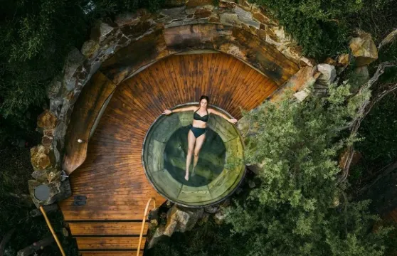 澳洲莫甯頓半島溫泉之旅【24人巴士市區來回/含溫泉門票】