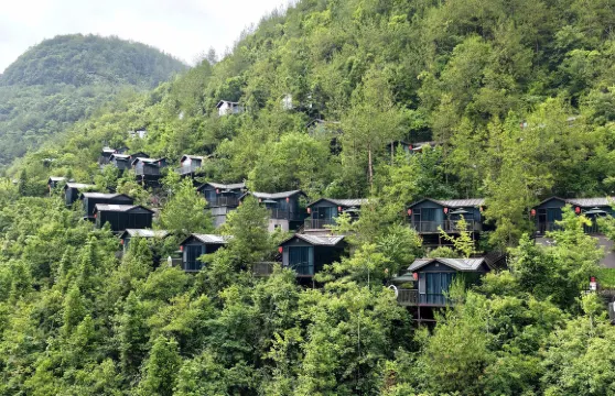 湖北恩施女兒城+清江蝴蝶崖+地心谷景區一日遊可中英文服務