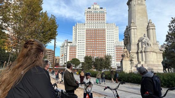 Madrid: tour in bicicletta o e-bike di 1 ora e mezza con guida