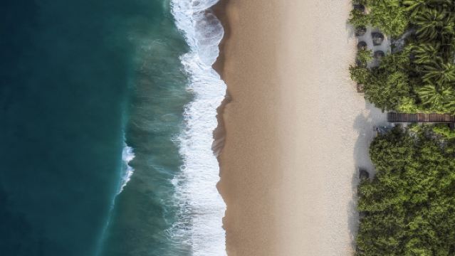 Lawatan sehari sewaan peribadi ke Taman Geologi Gunung Berapi Haikou, Kuil Yongqing dan Pantai Peranginan