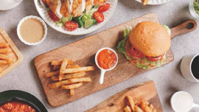 Afternoon-Tea-Set-Gutschein für THE Lounge im Hotel Cozzi Taipeh Minsheng/Hotel Cozzi Taipeh Zhongxiao (kein Aufpreis an Feiertagen)