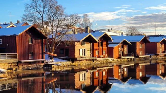 赫爾辛基來回-波爾沃古鎮-芬蘭堡【市區接送】