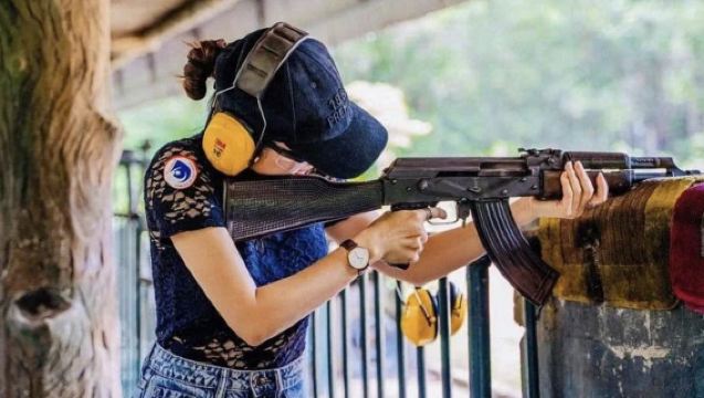 ทัวร์ครึ่งวันอุโมงค์กู๋จีโฮจิมินห์: ซากสงครามโบราณเวียดนาม + สามารถทดลองยิงปืนจริงได้