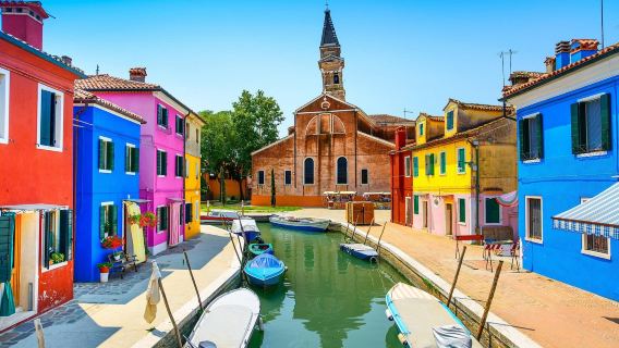 Small group cruise to Murano Island and Burano in Venice, Italy