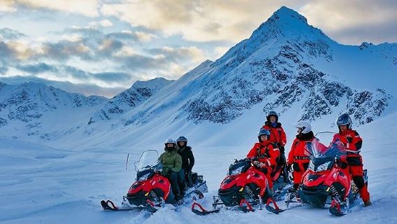 Snowmobile experience in Tromso Lyngen Alps