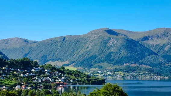 Norvège - Bergen - Croisière vers Rosendal pour admirer le Hardangerfjord - Aller simple / Aller-retour