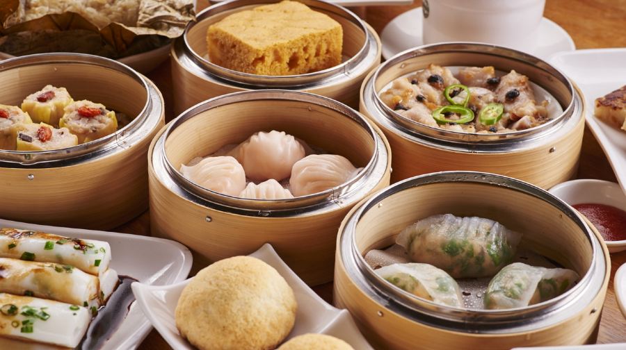 香港尊享日遊：山頂纜車快線登車+舊城中環漫步+維港夜遊