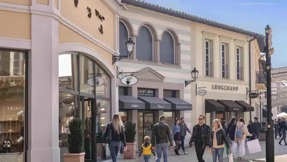 Designer Outlet Serravalle Shuttle Bus from Milan Multi-time