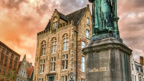 Bruges: Storytelling Walking Tour