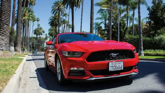 Beverly Hills audio-guide walking tour with live GPS map