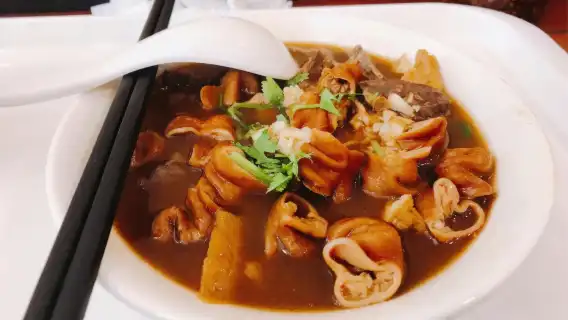 Private Beijing Street Food Tasting Tour in Hutong