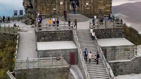 1-day tour from Xingtai: Night hike up Mount Tai